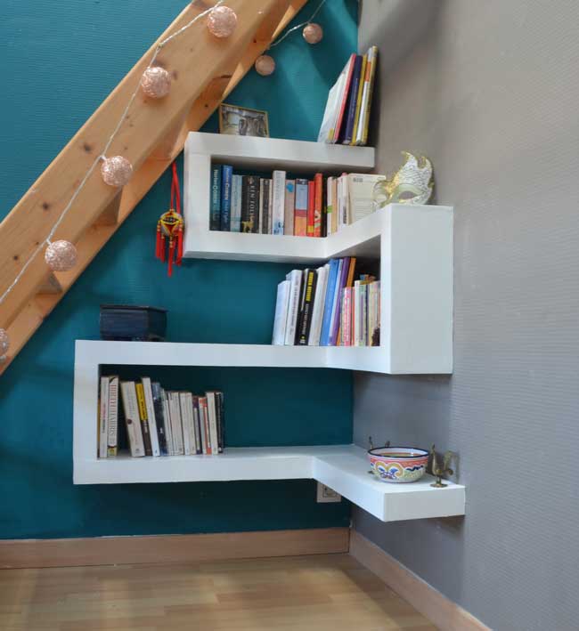 photo-etagere-design-sous-escalier